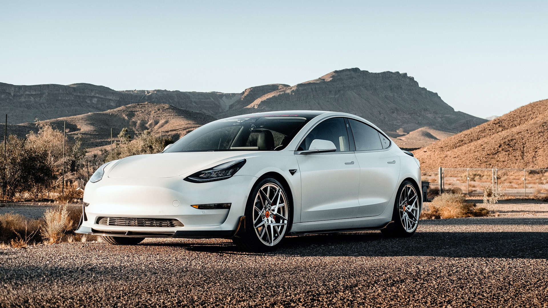 tesla g25d92ea63 1920