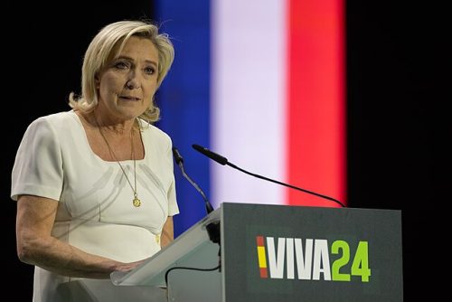 marine le pen viva 24 (2)